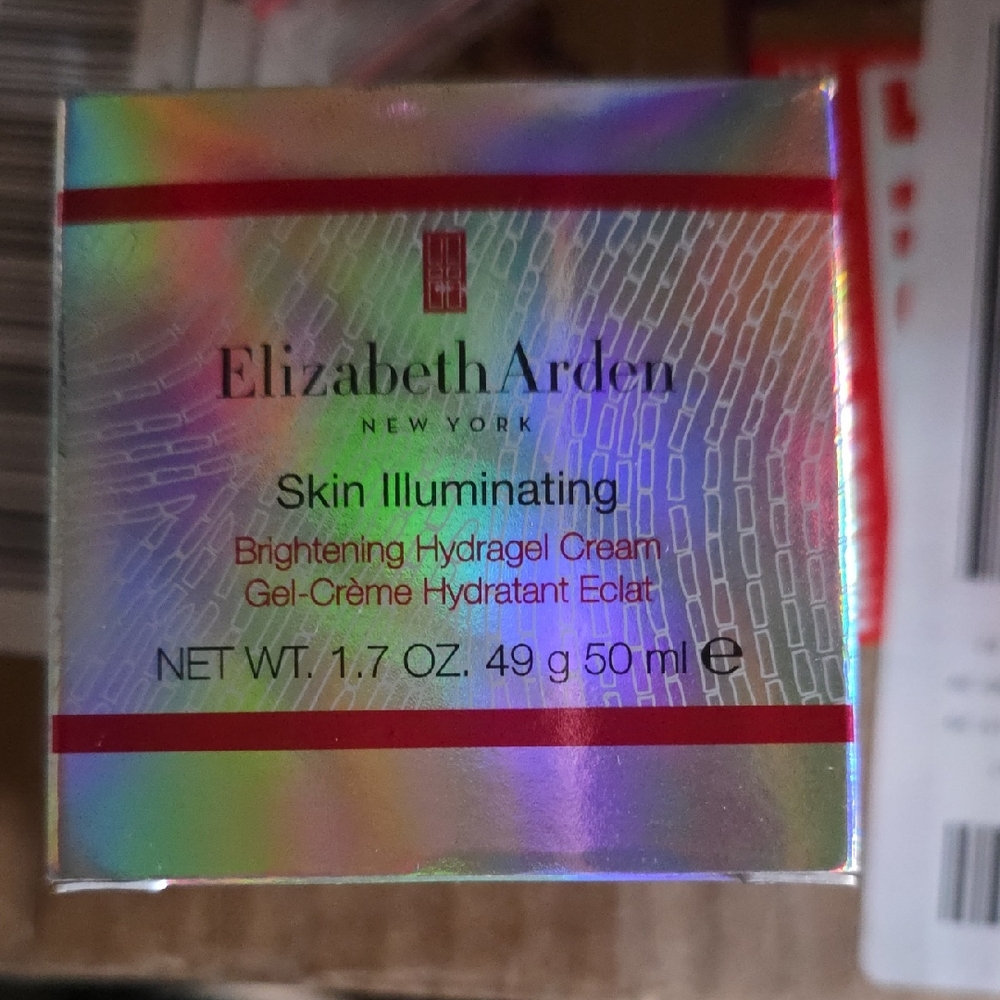 Elizabeth Arden Skin Illuminating Cream